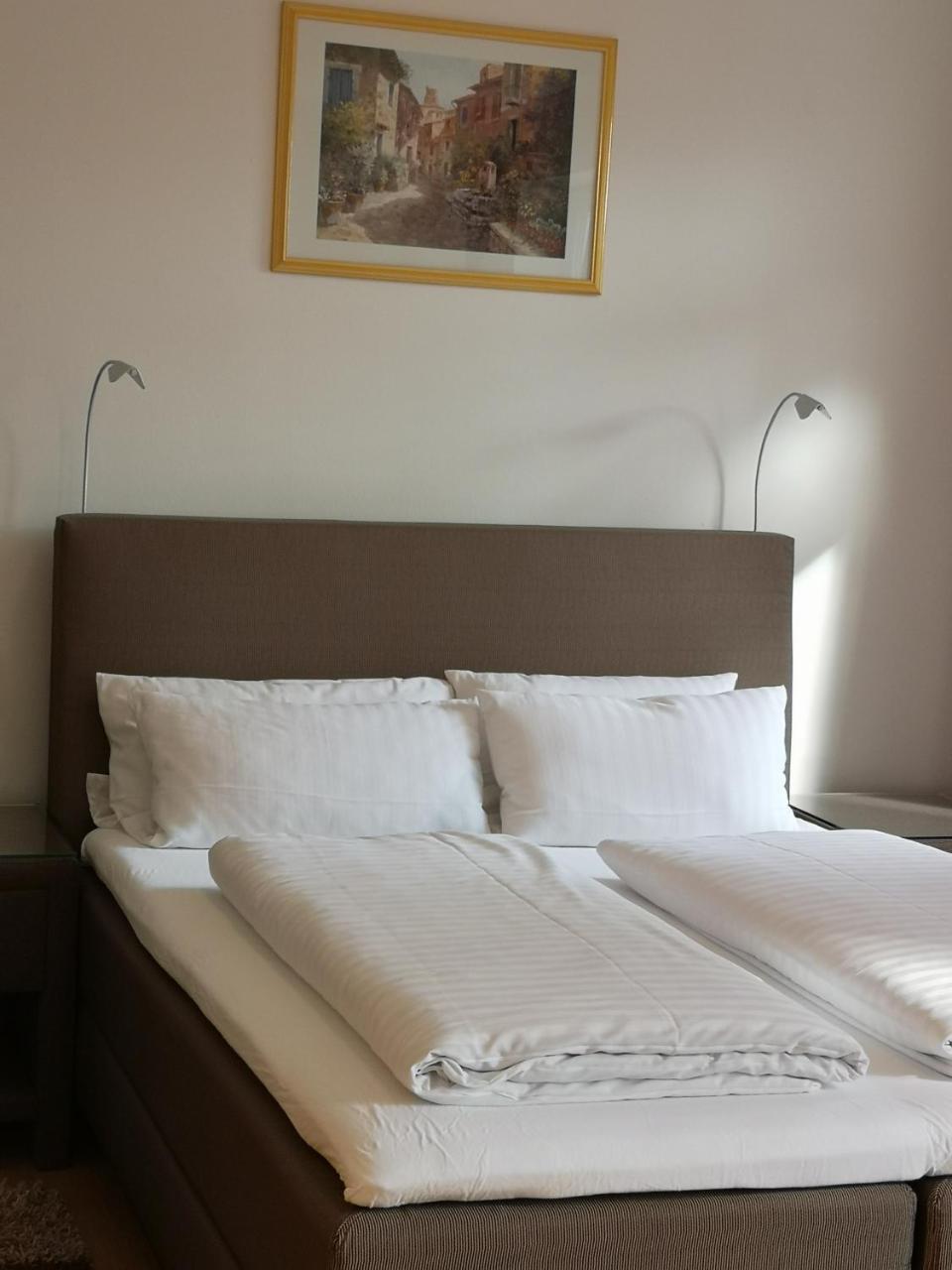 Tuniberg Restaurant Hotel Freiburg im Breisgau Eksteriør bilde